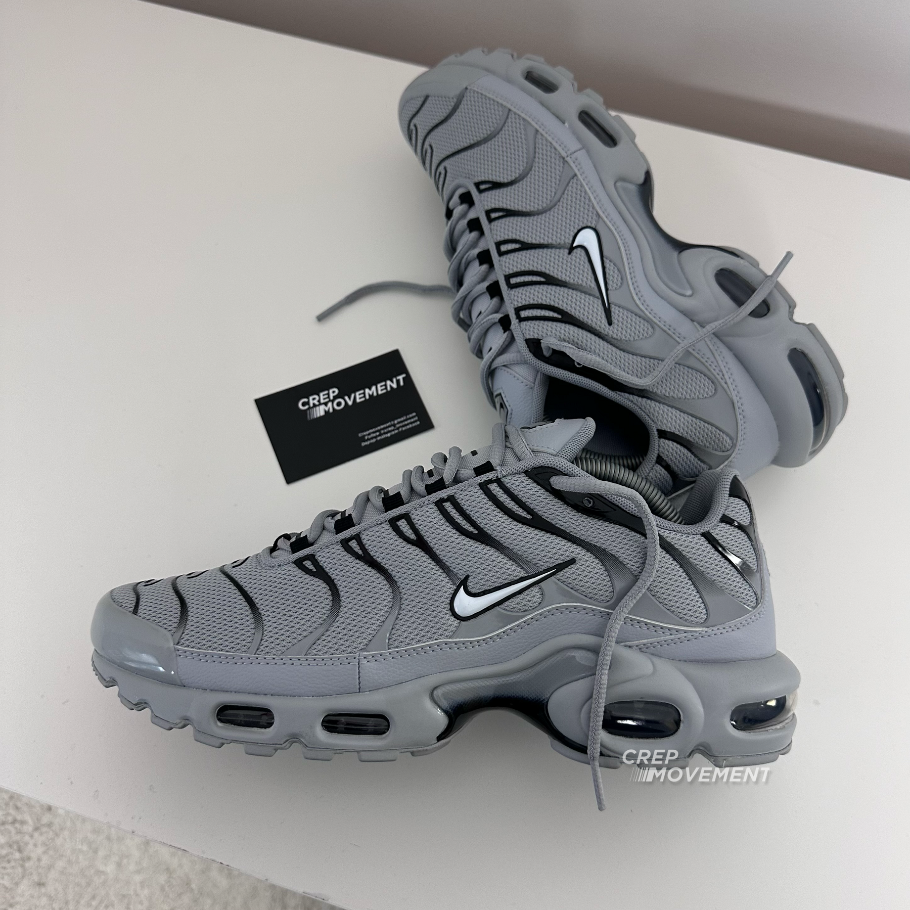 NIKE AIR MAX PLUS TN - GREY / BLACK