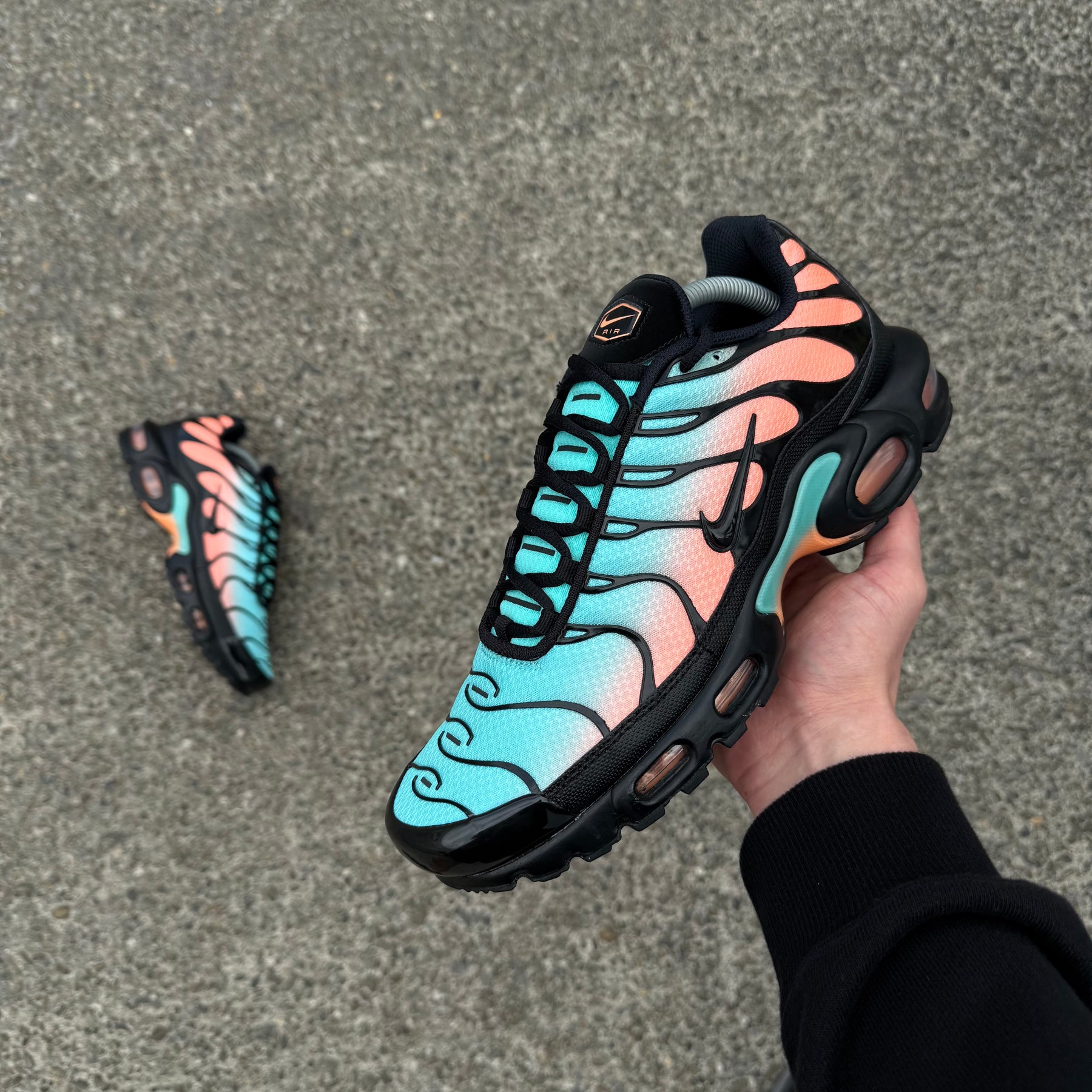 NIKE AIR MAX PLUS TN - AURORA PEACH