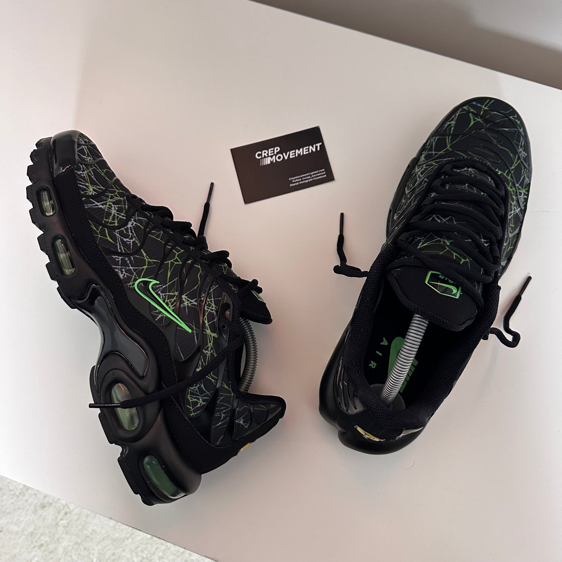 NIKE AIR MAX PLUS TN - ELECTRIC GREEN STRIKE