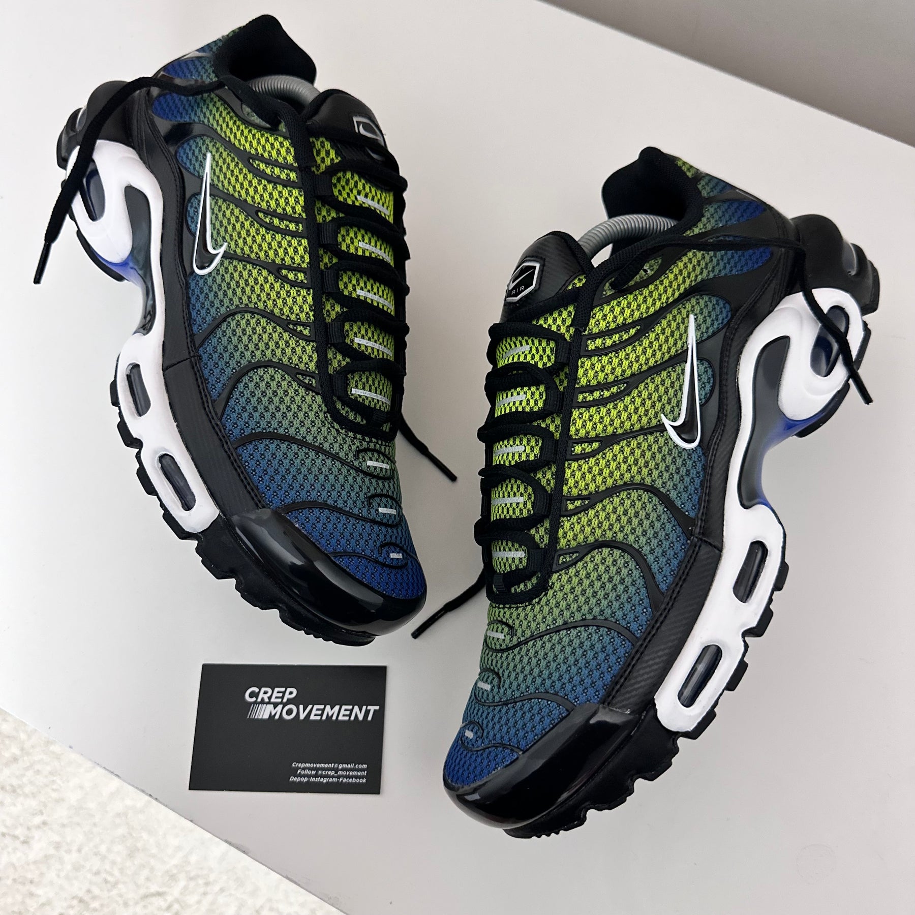NIKE AIR MAX PLUS TN - RACER BLUE / VOLT