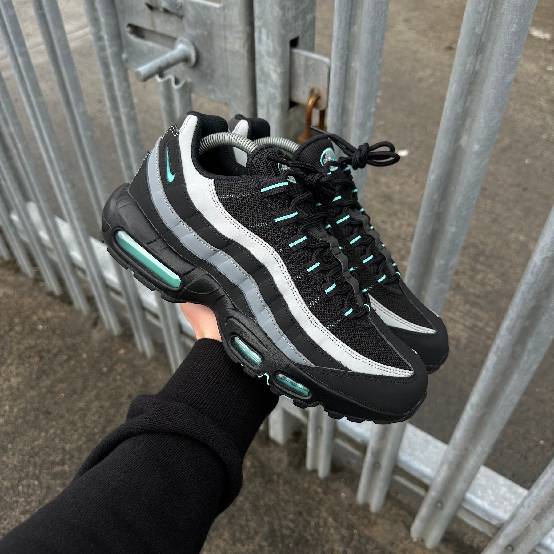 NIKE AIR MAX 95 - AURORA GREEN
