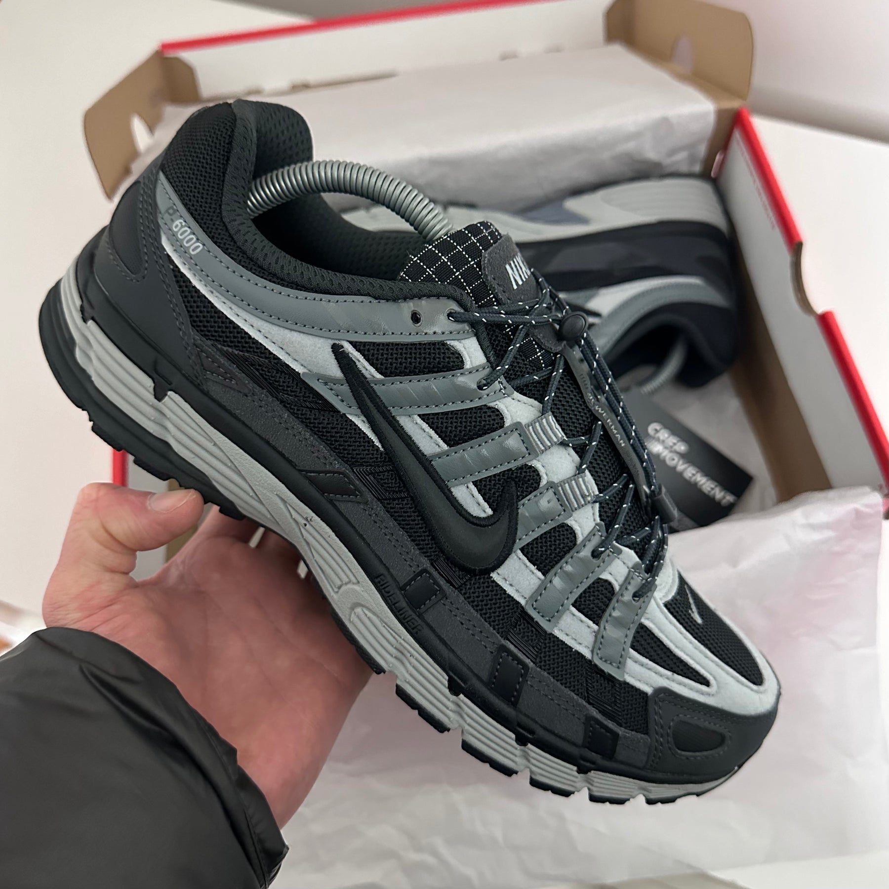 NIKE P-6000 - SMOKE GREY ANTHRACITE