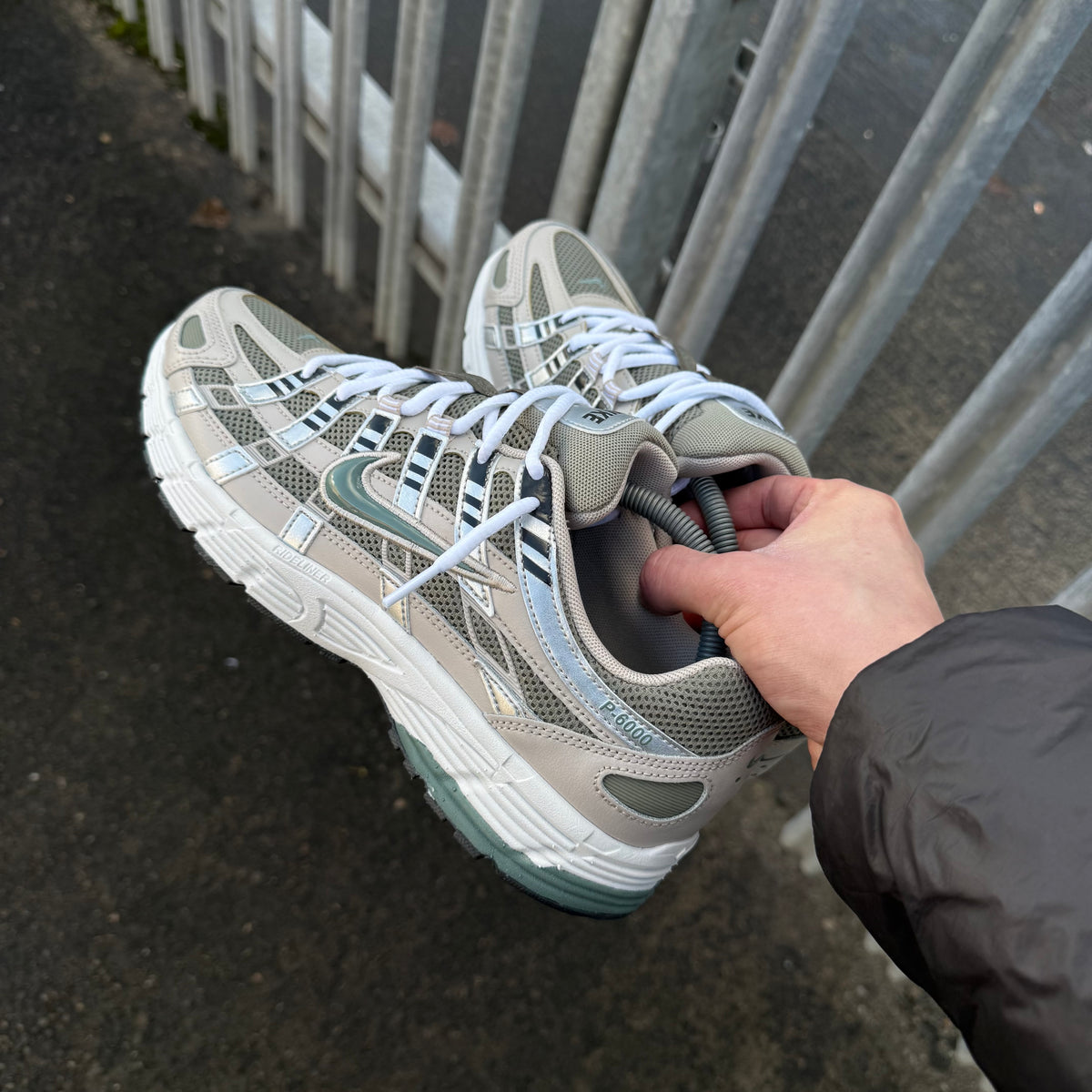 NIKE P-6000 - SAGE GREEN