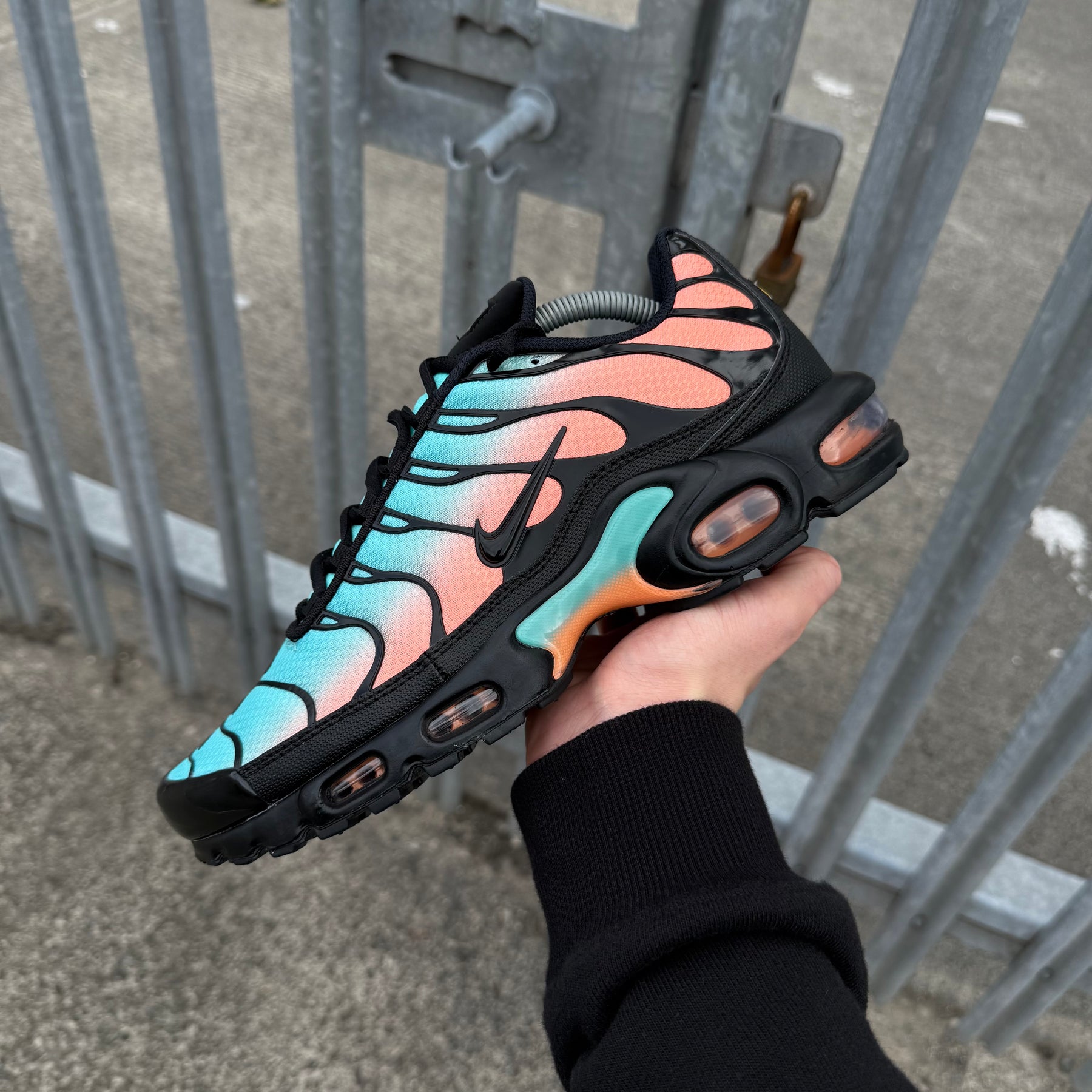 NIKE AIR MAX PLUS TN - AURORA PEACH
