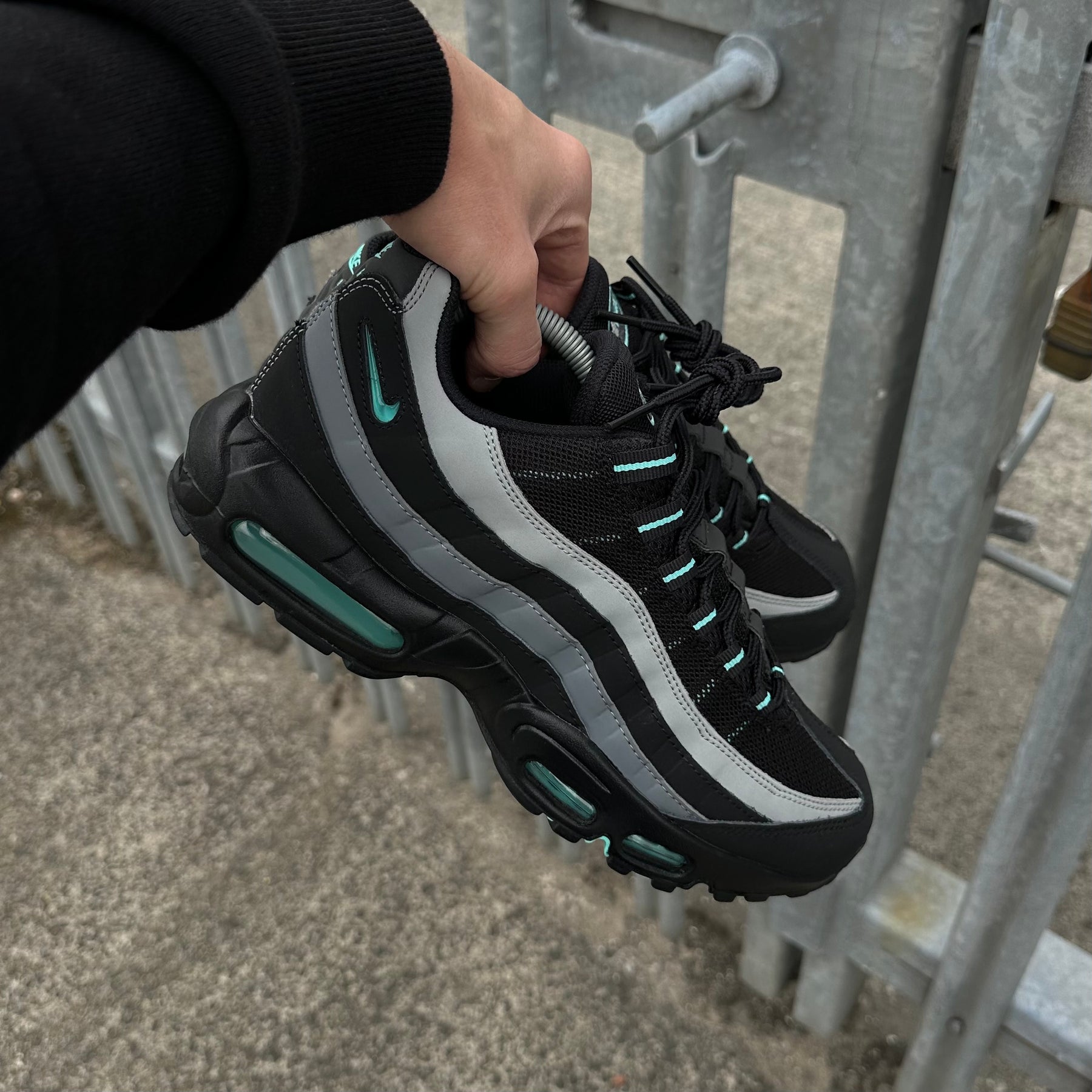 NIKE AIR MAX 95 - AURORA GREEN