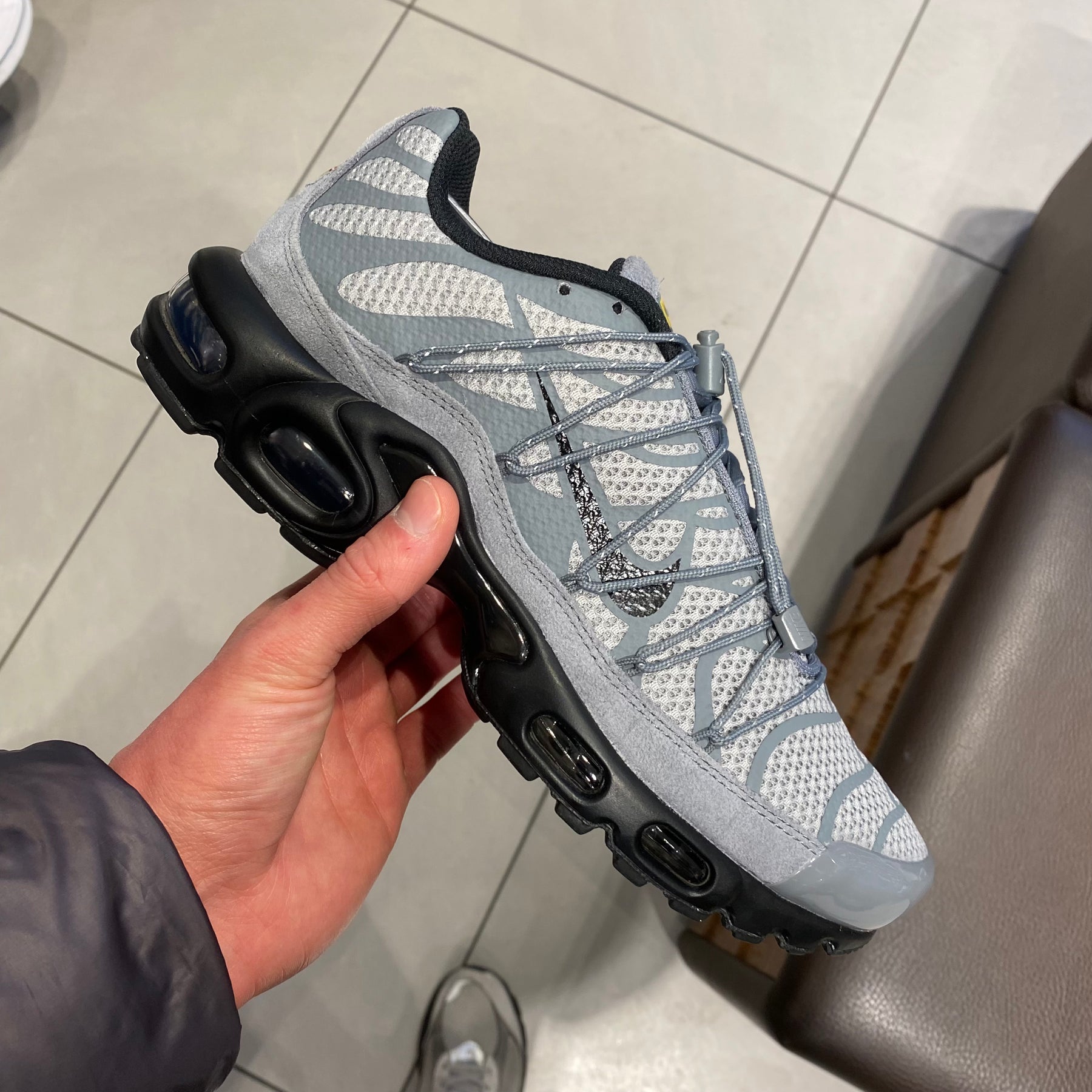 NIKE AIR MAX PLUS TN UTILITY - GREY