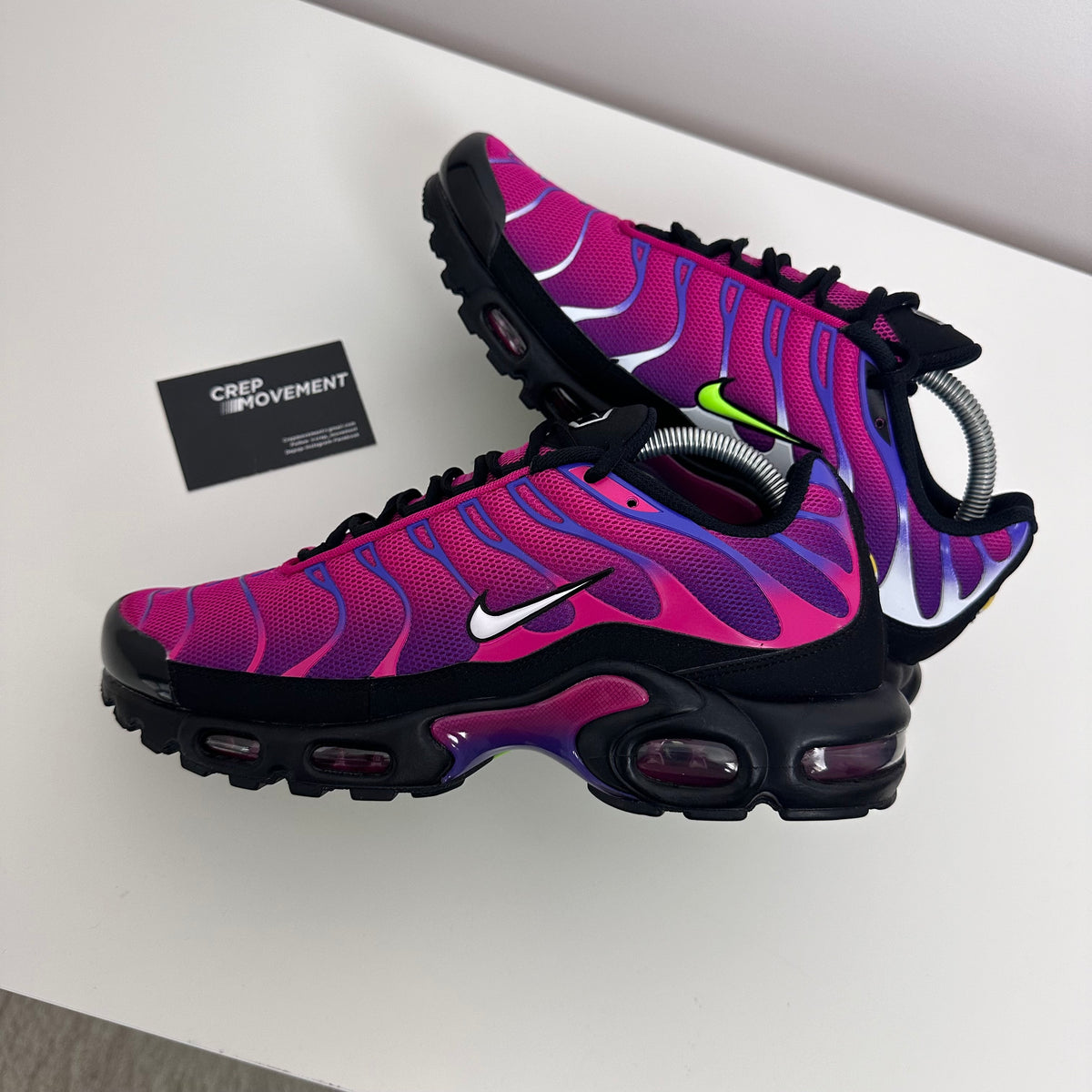 NIKE AIR MAX PLUS TN - FIREBERRY (2024)