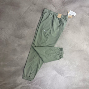 NIKE FORM DRI-FIT WINDRUNNER AND CHALLENGER PANTS SET - LIGHT KHAKI