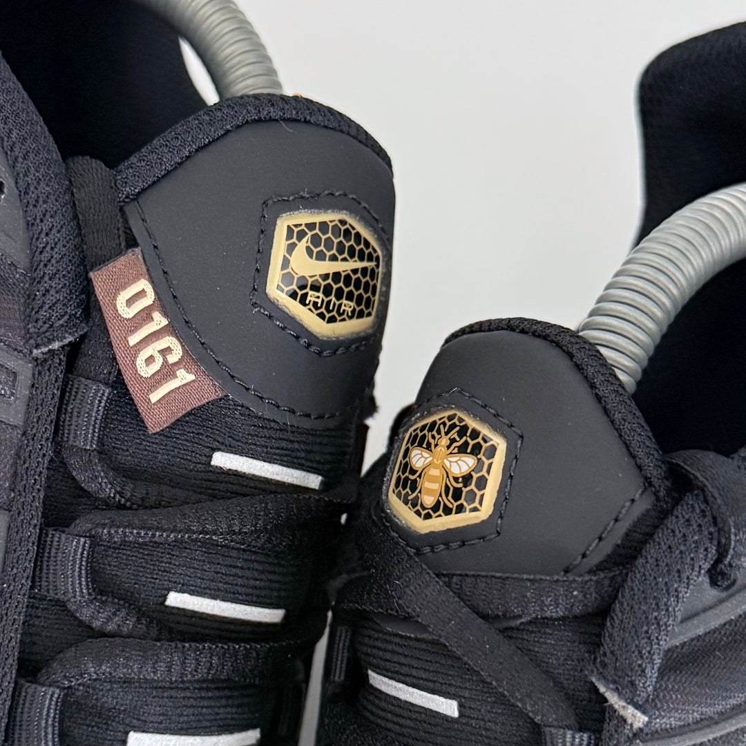 NIKE AIR MAX PLUS TN - BLACK HONEY 0161