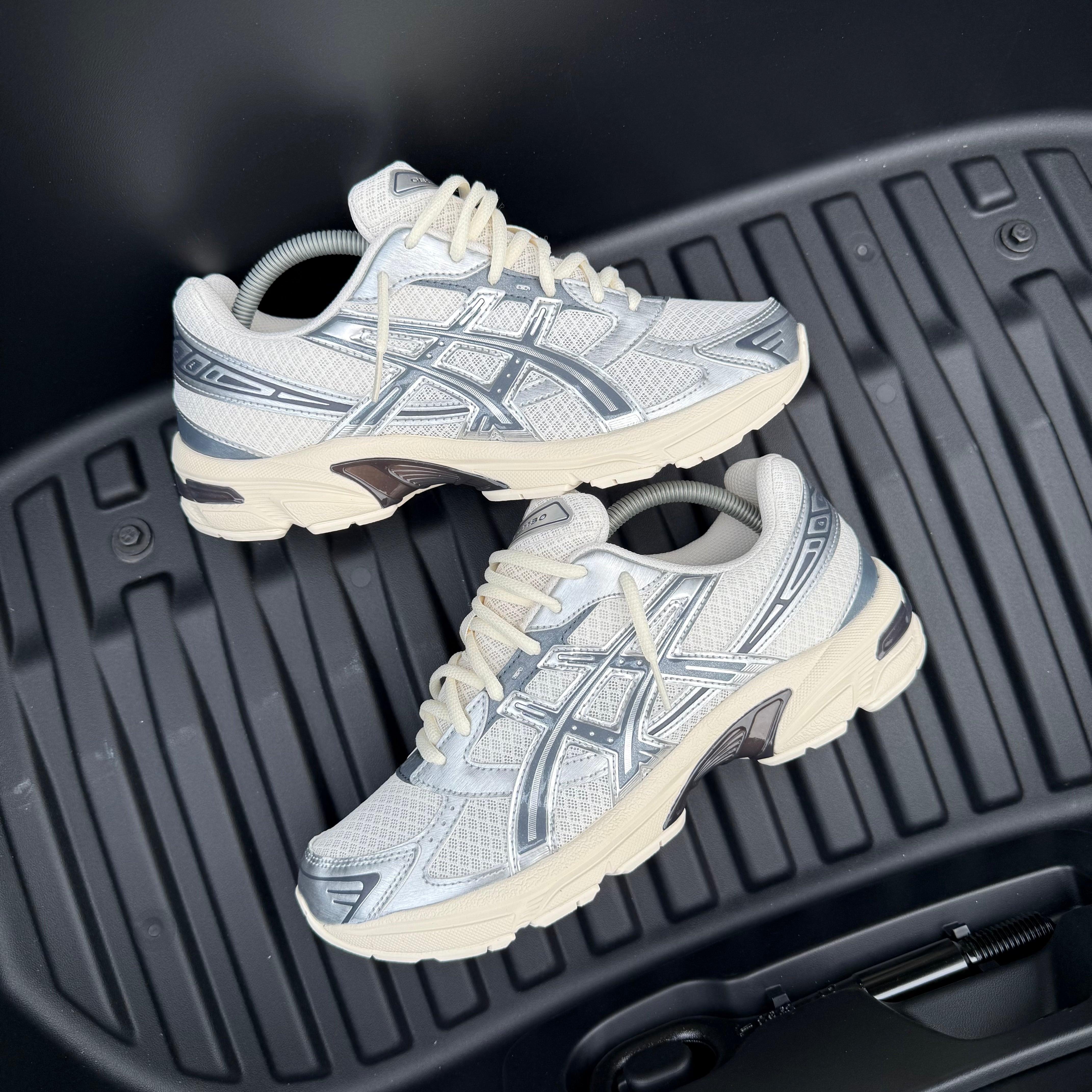 ASICS GEL 1130 TRAINER - CREAM/ CARRIER GREY