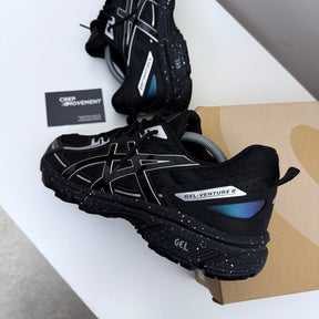 ASICS GEL VENTURE 6 TRAINER - BLACK NOIR / IRIDESCENT
