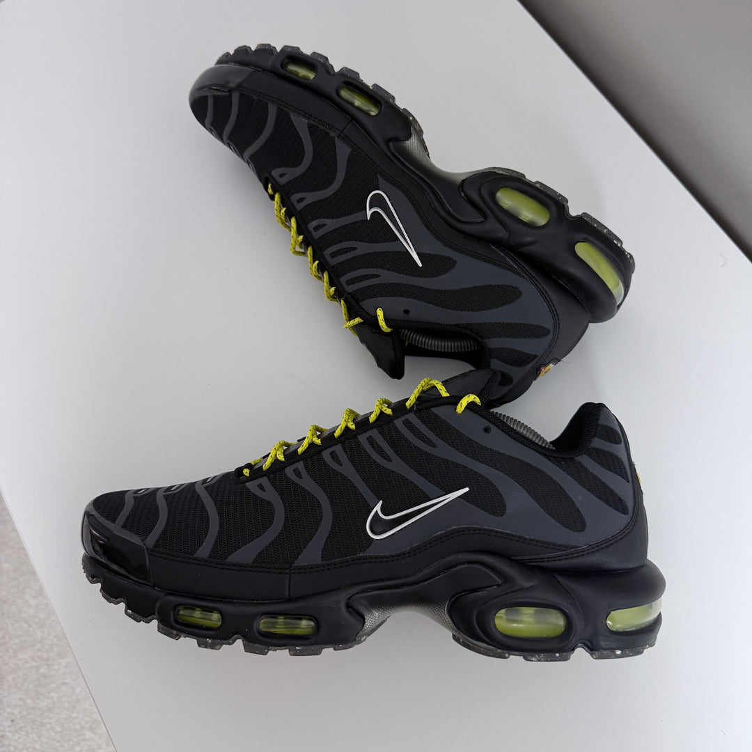 NIKE AIR MAX PLUS TN - BLACK/ OPTIC YELLOW (2021)