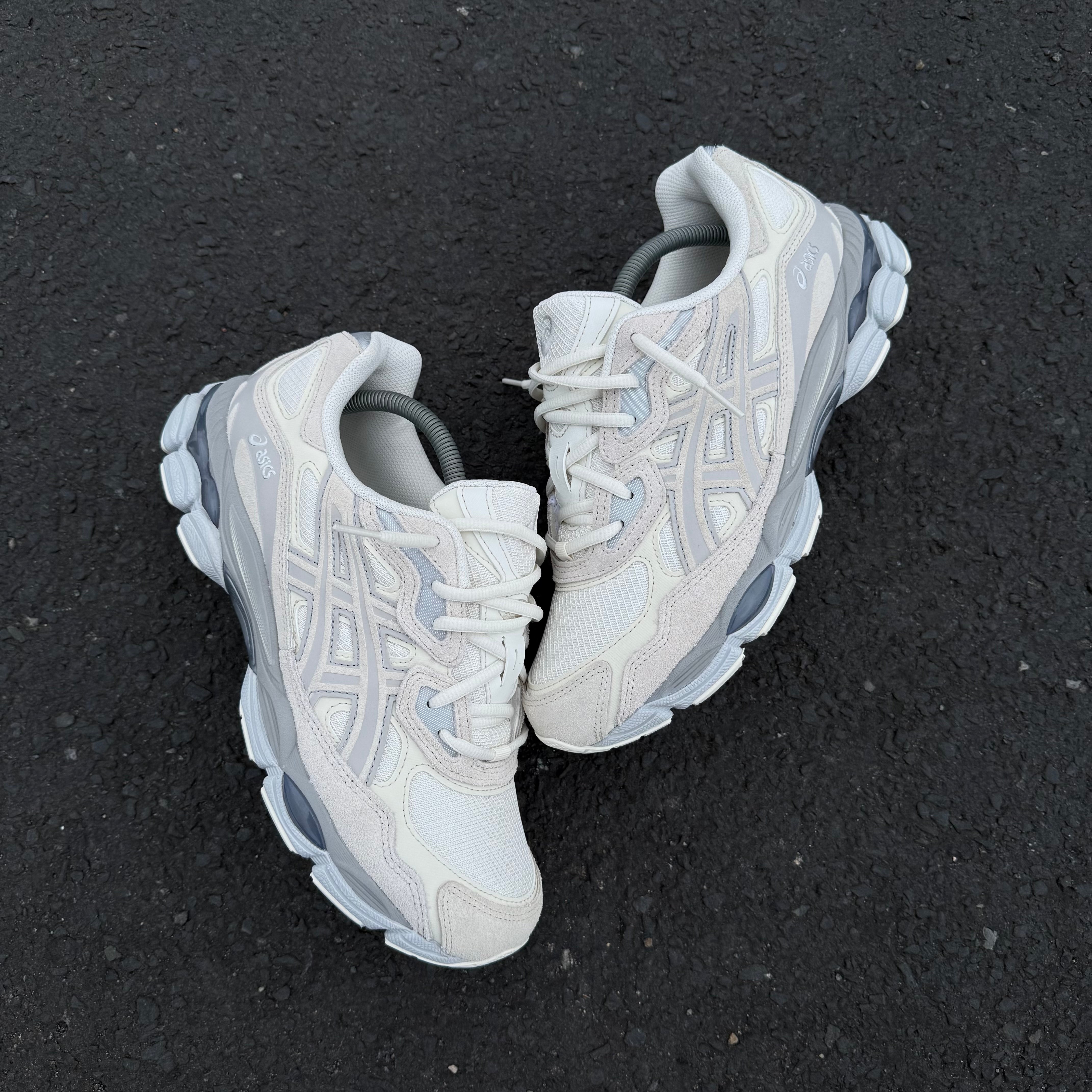 ASICS GEL NYC TRAINER - PALE CREAM / GREY