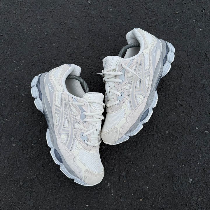 ASICS GEL NYC TRAINER - PALE CREAM / GREY