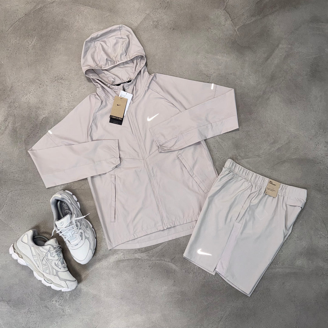 NIKE DRI-FIT WINDRUNNER AND CHALLENGER SHORTS SET - BEIGE