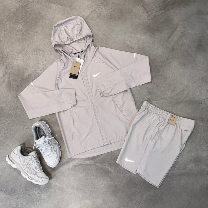 NIKE DRI-FIT WINDRUNNER AND CHALLENGER SHORTS SET - BEIGE