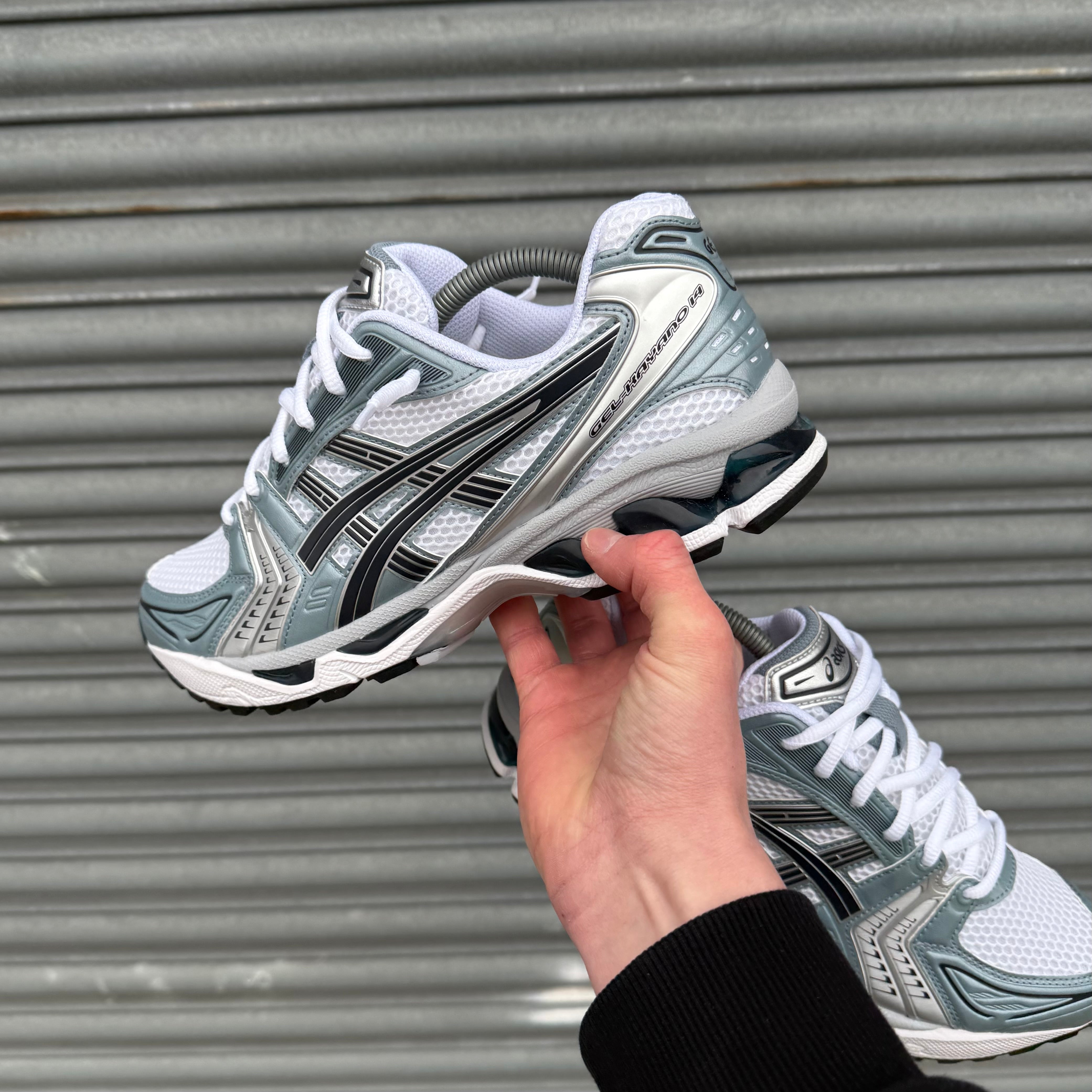 ASICS GEL-KAYANO 14 TRAINER - WHITE / FJORD GREY