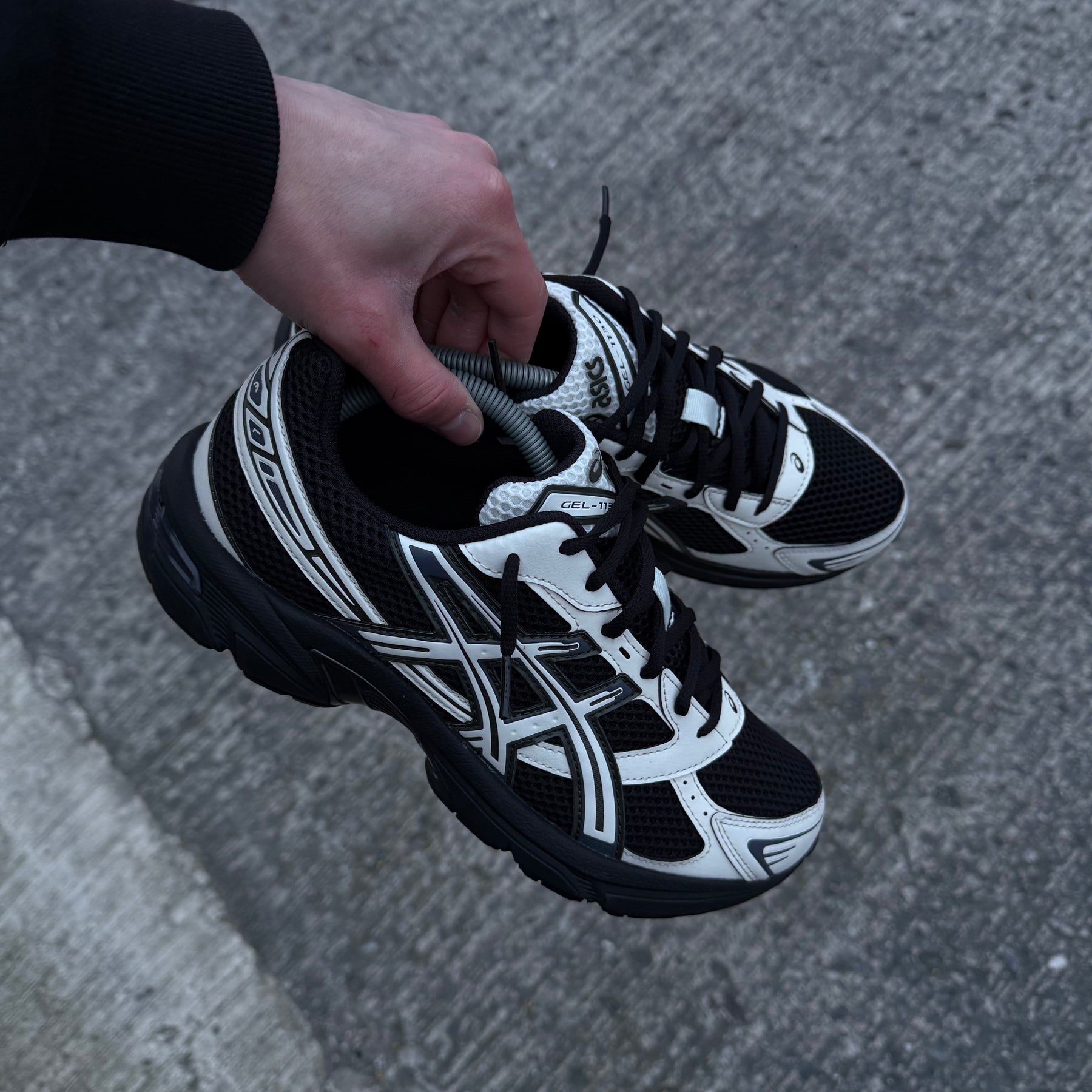 ASICS GEL 1130 TRAINER - BLACK CREAM