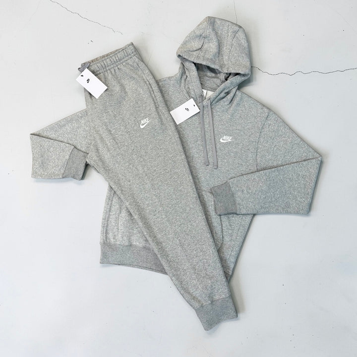 NIKE CLUB TRACKSUIT SET - GREY