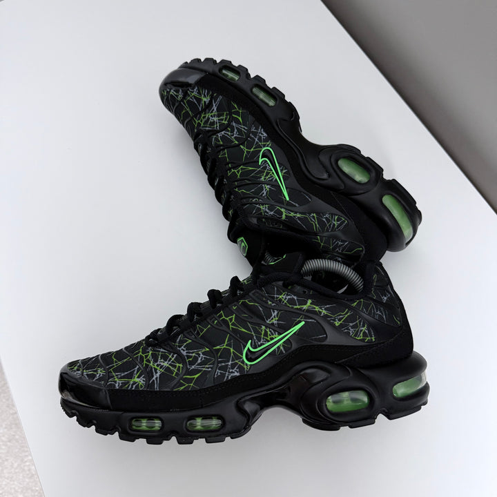 NIKE AIR MAX PLUS TN - ELECTRIC GREEN/ SHATTERED GLASS