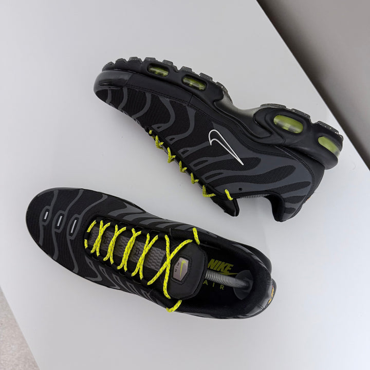 NIKE AIR MAX PLUS TN - BLACK/ OPTIC YELLOW (2021)