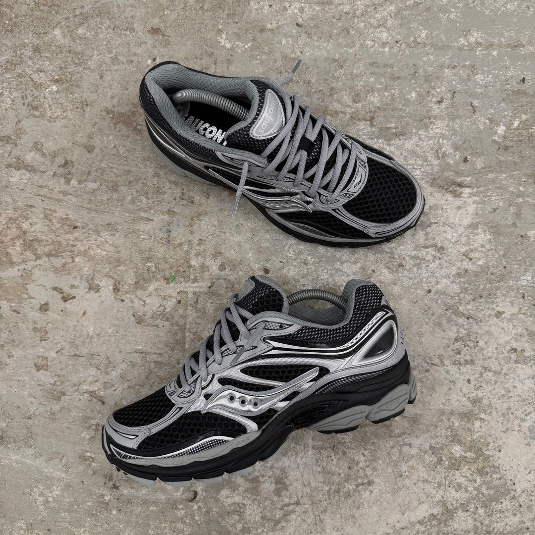 SAUCONY PROGRID OMNI 9 - BLACK/ GREY/ SILVER