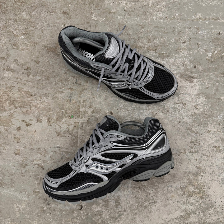 SAUCONY PROGRID OMNI 9 - BLACK/ GREY/ SILVER