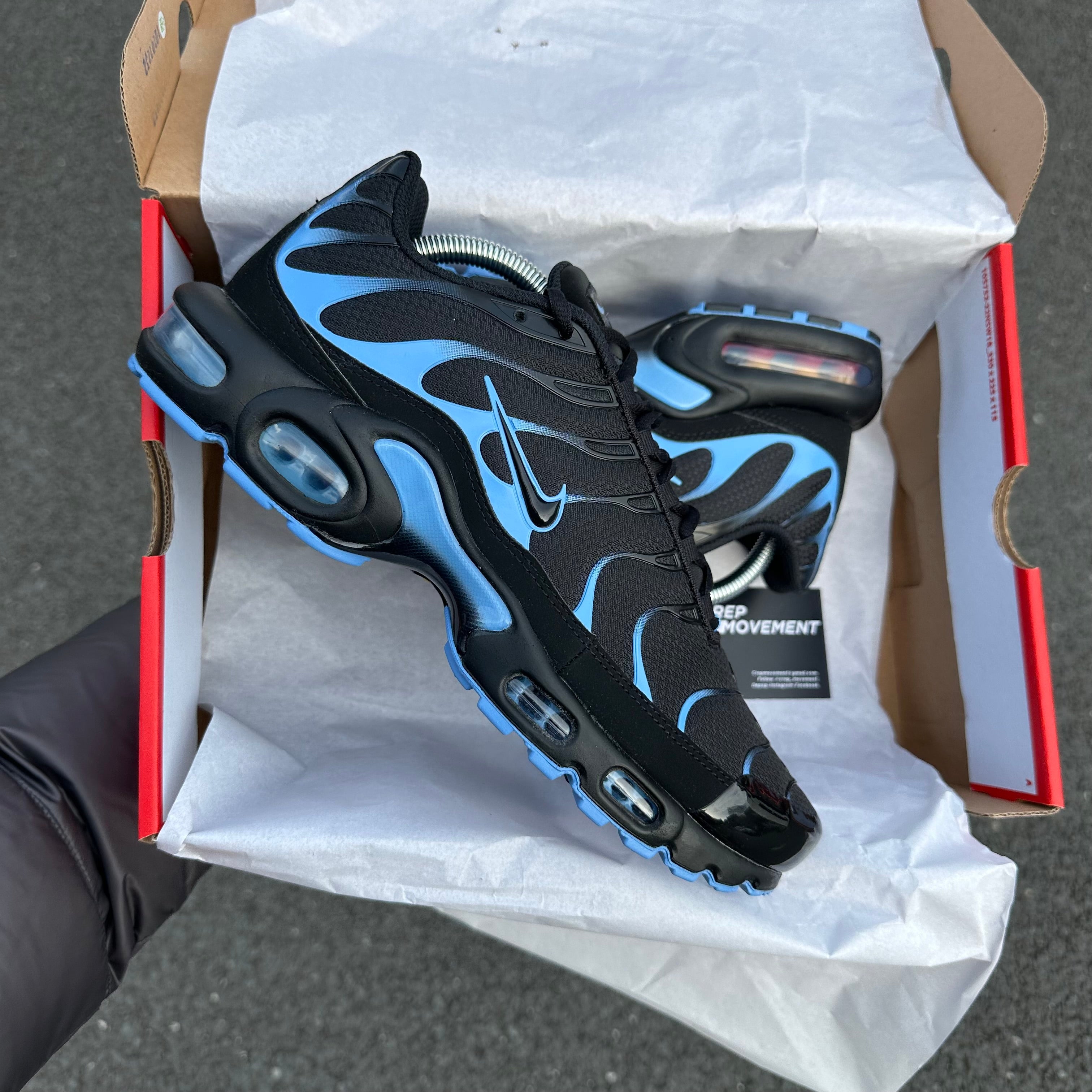 NIKE AIR MAX PLUS TN - BLACK UNIVERSITY BLUE