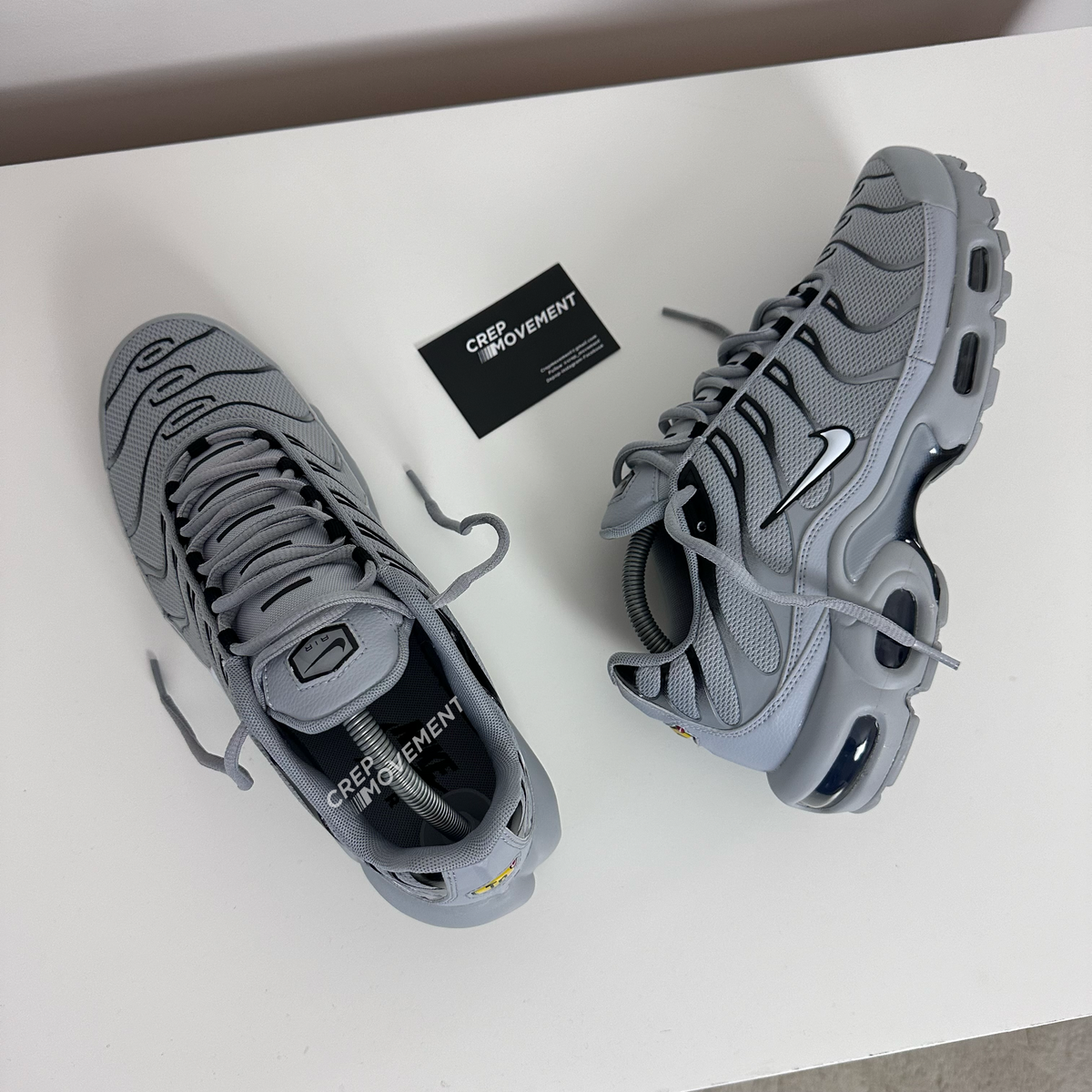 NIKE AIR MAX PLUS TN - GREY / BLACK