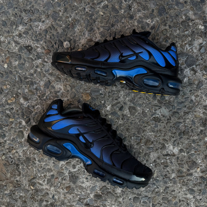 NIKE AIR MAX PLUS TN - BLACK / BLUE