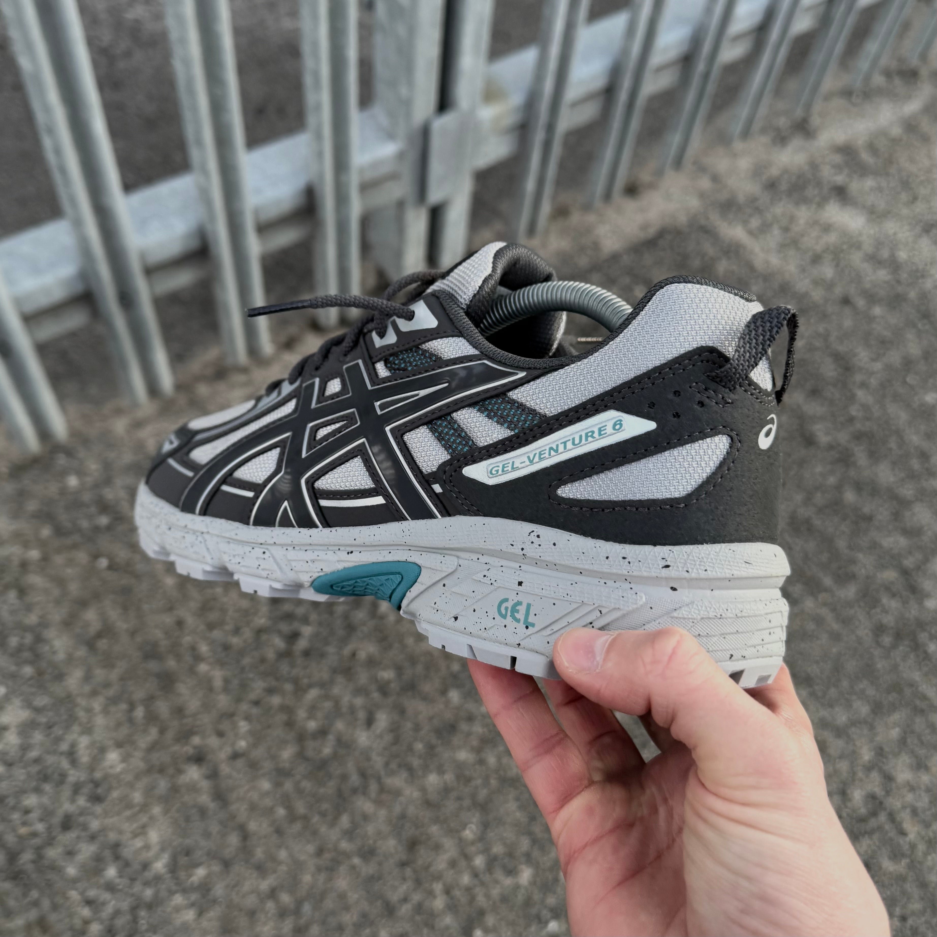 ASICS GEL VENTURE 6 TRAINER - WOLF GREY / BLUE – CREP MOVEMENT LTD