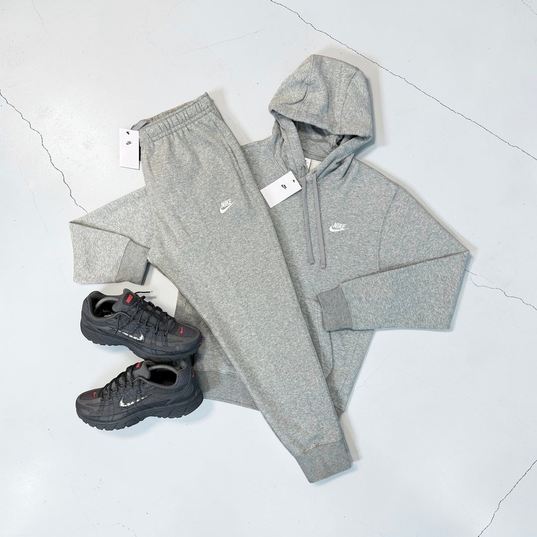 NIKE CLUB TRACKSUIT SET - GREY