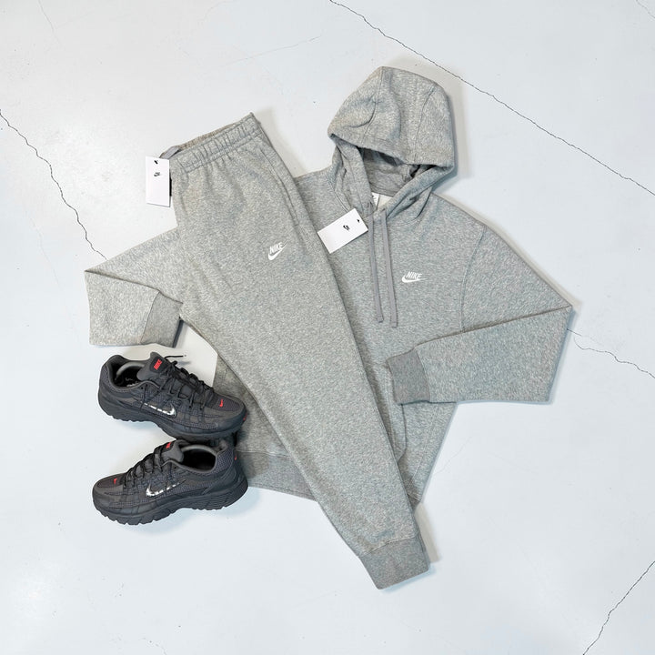 NIKE CLUB TRACKSUIT SET - GREY