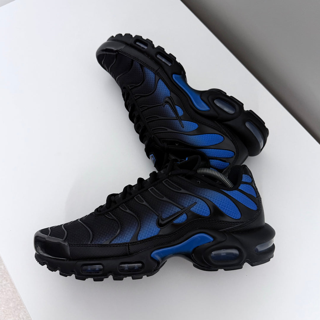 NIKE AIR MAX PLUS TN - BLACK / CRYSTAL BLUE