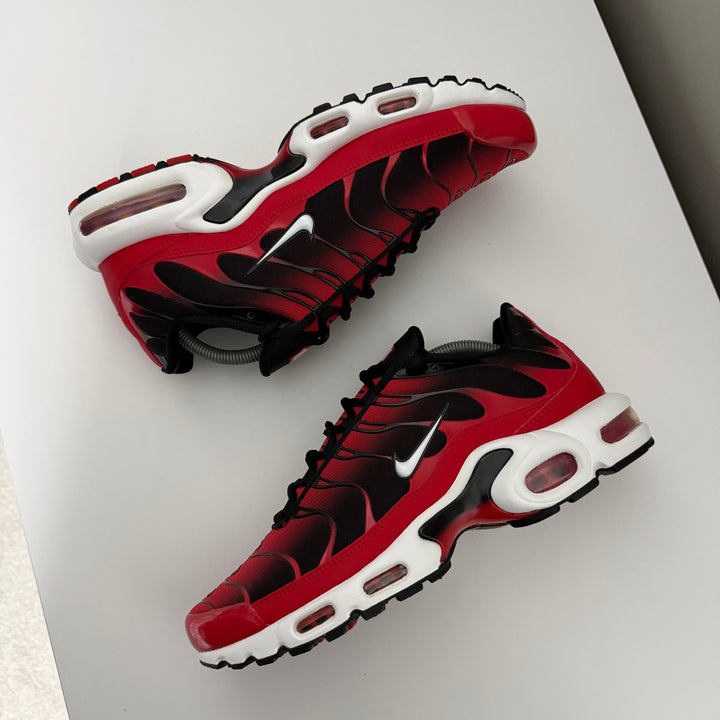 NIKE AIR MAX PLUS TN - UNI RED/ WHITE (BLOODS)