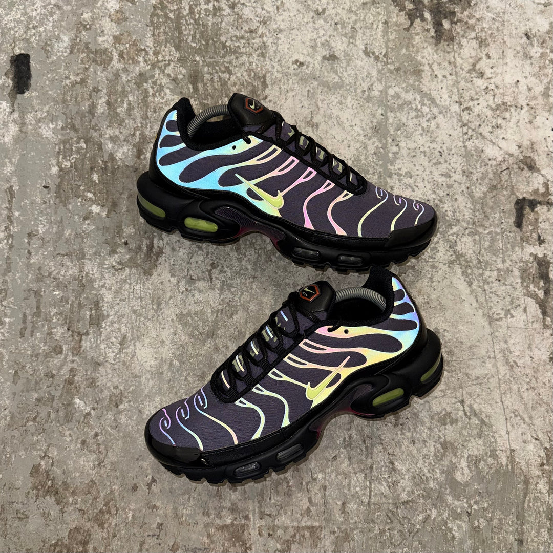 NIKE AIR MAX PLUS TN - DARK RAISIN REFLECTIVE