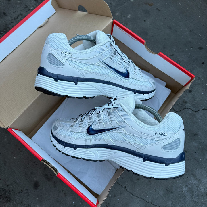 NIKE P-6000 - PHANTOM WHITE / OBSIDIAN METALLIC SILVER