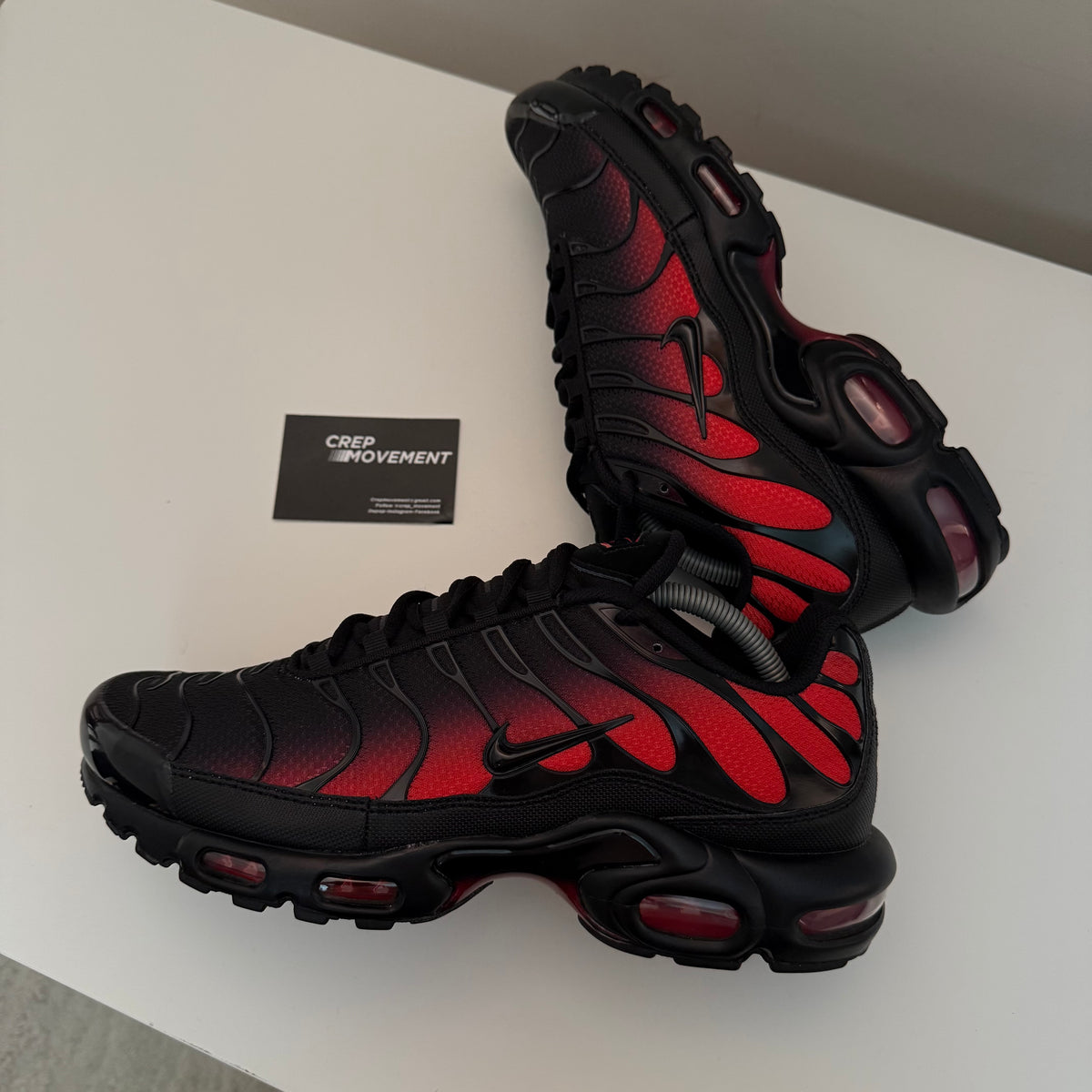 NIKE AIR MAX PLUS TN - RED FADES