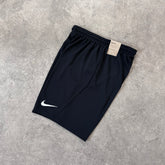 NIKE LOGO ESSENTIAL SHORTS - BLACK