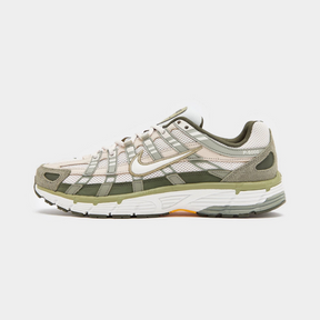 NIKE P-6000 - CARGO KHAKI