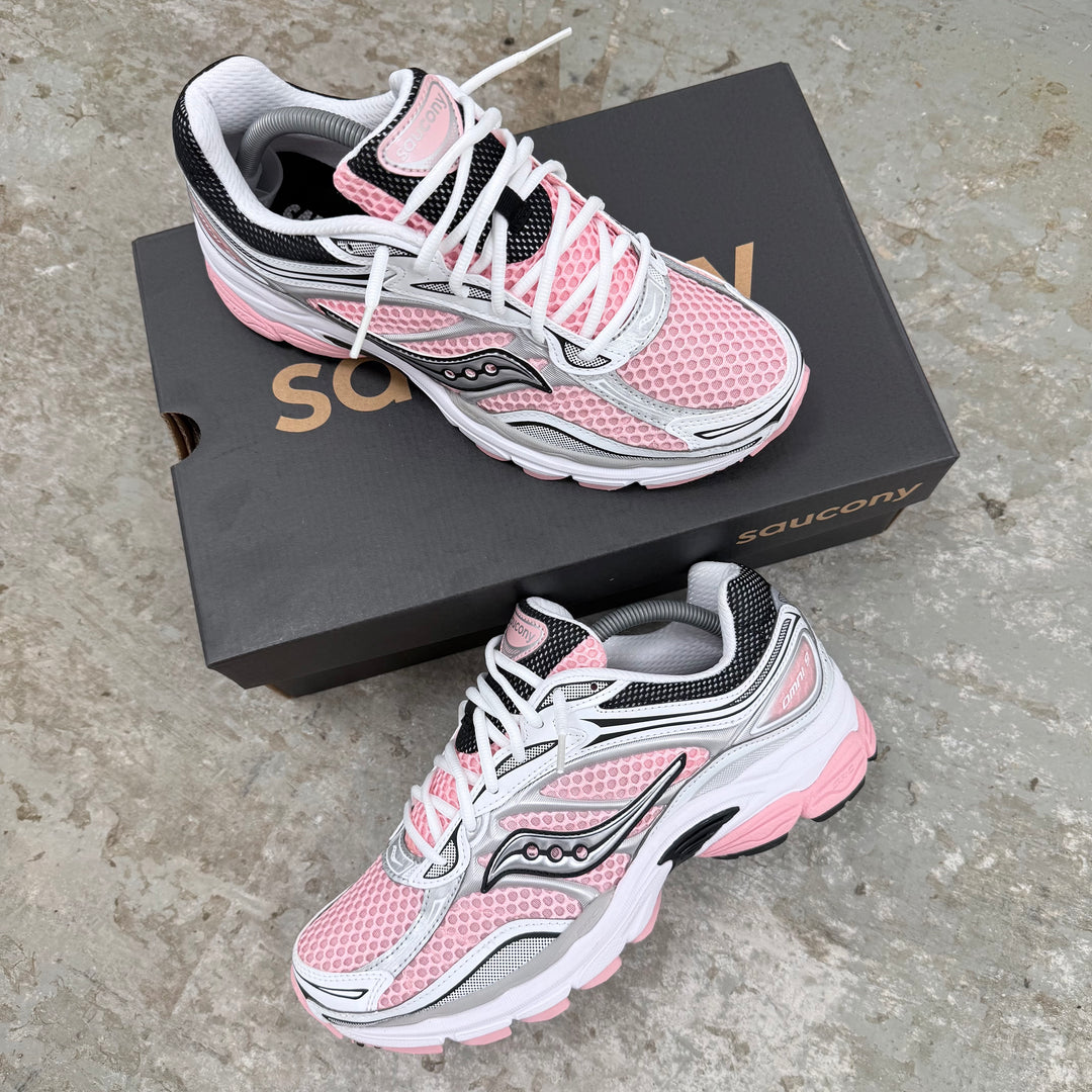 SAUCONY PROGRID OMNI 9 - WHITE TOUCH PINK