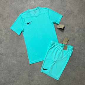 NIKE LOGO ESSENTIAL SET - MINT