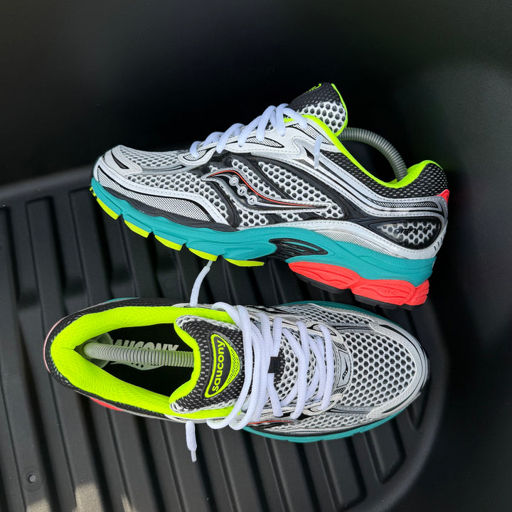 SAUCONY PROGRID OMNI 9 - MUTANT