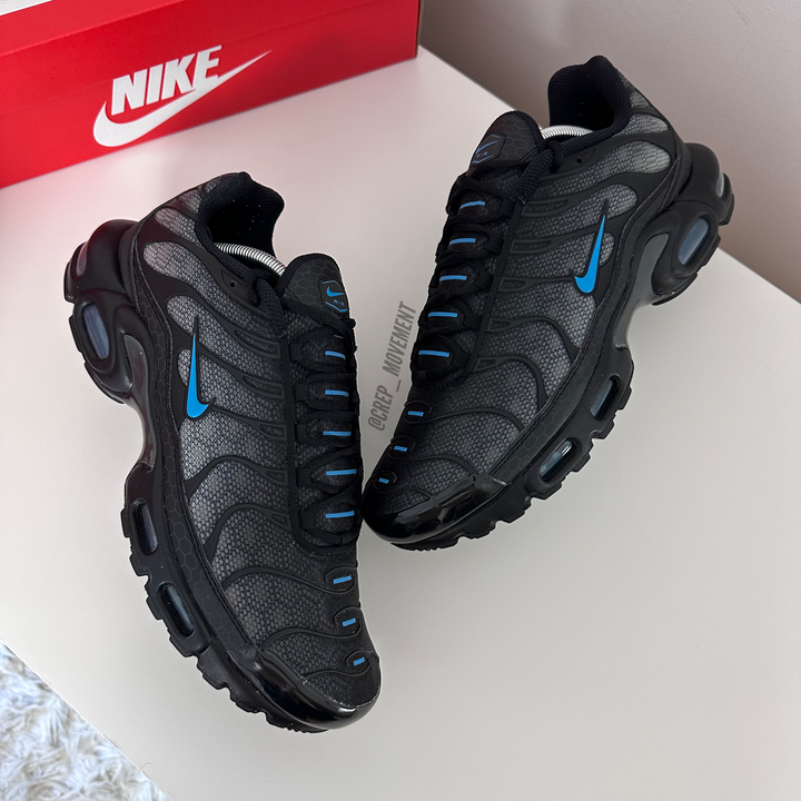 NIKE AIR MAX PLUS TN - BLACK HEX