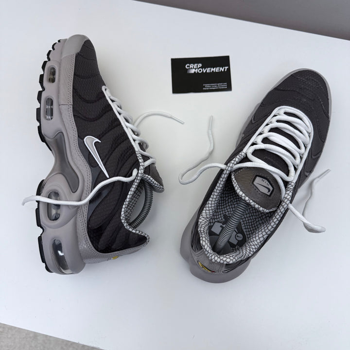 NIKE AIR MAX PLUS TN - YEAR OF THE SNAKE
