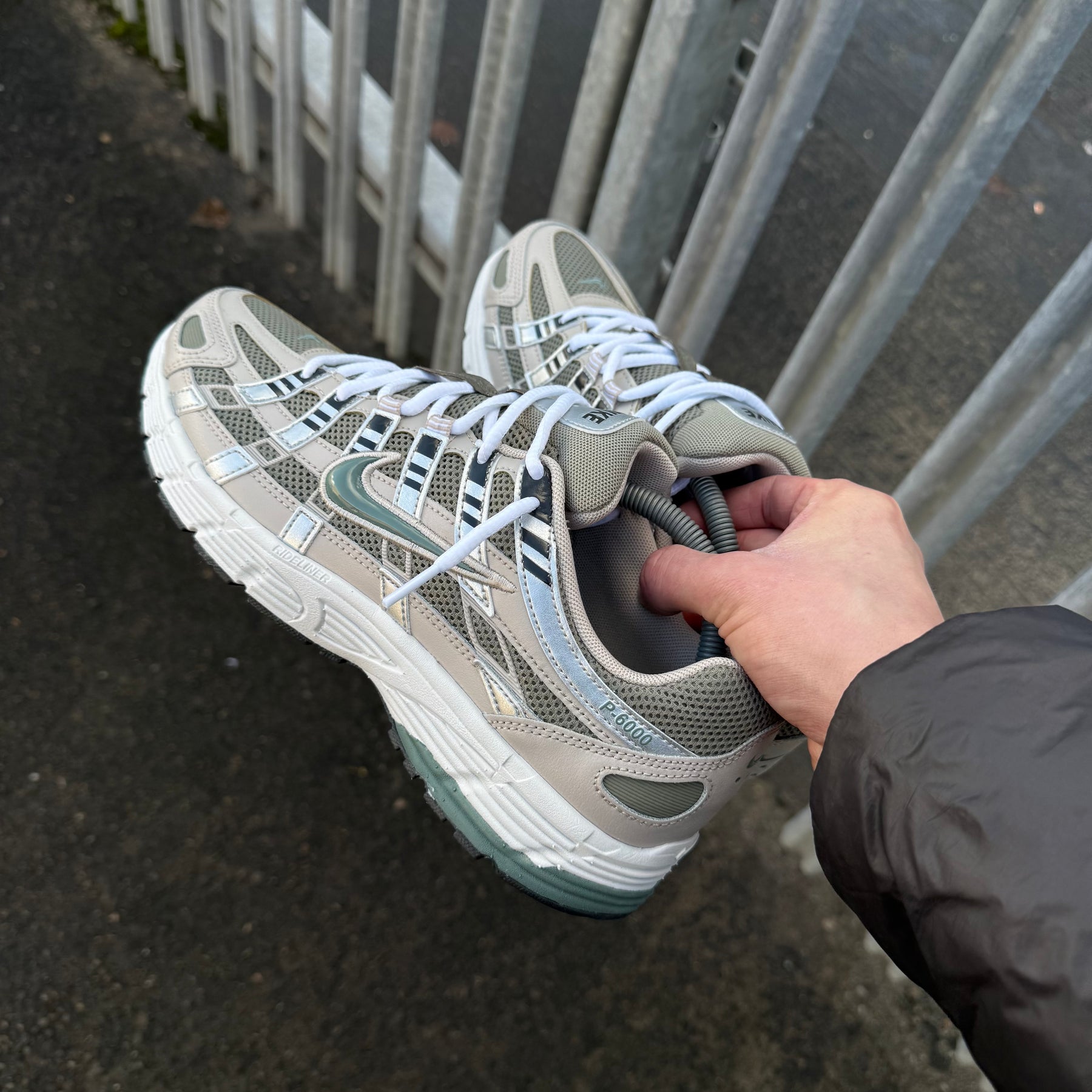 NIKE P-6000 - SAGE GREEN