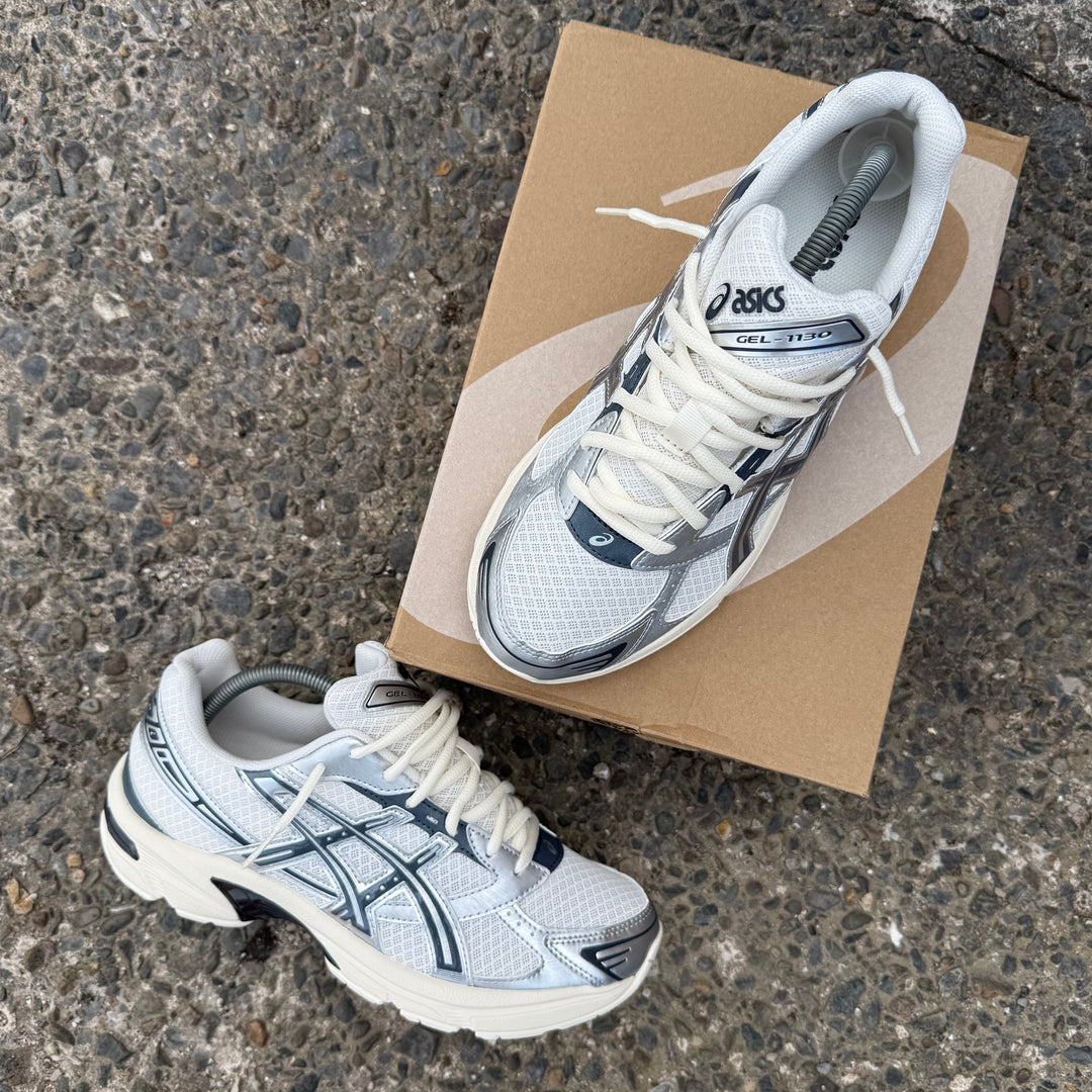 ASICS GEL 1130 TRAINER - CREAM / CARRIER GREY