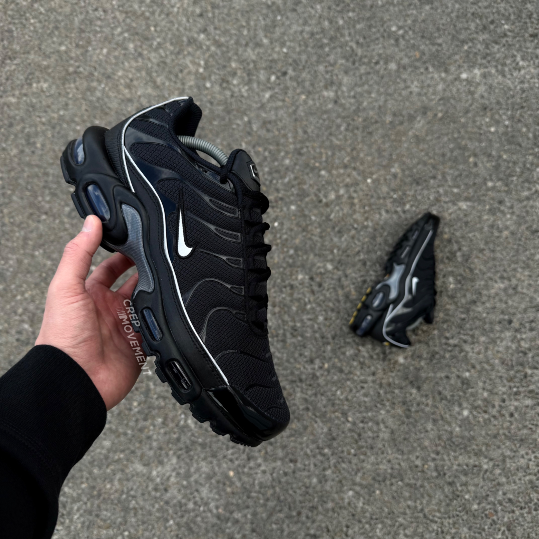 NIKE AIR MAX PLUS TN - REFLECTIVE STRIP