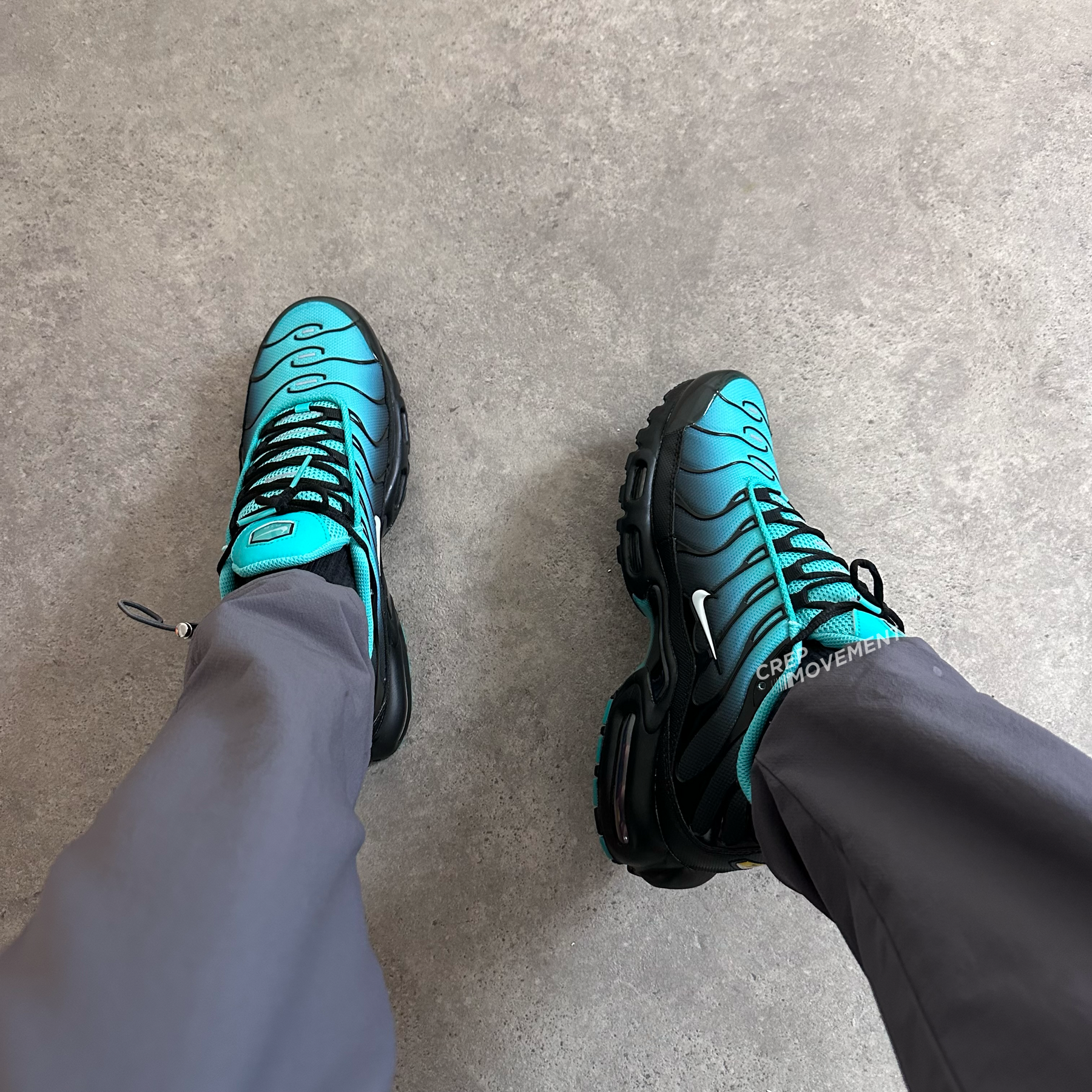 NIKE AIR MAX PLUS TN - BLACK AQUA