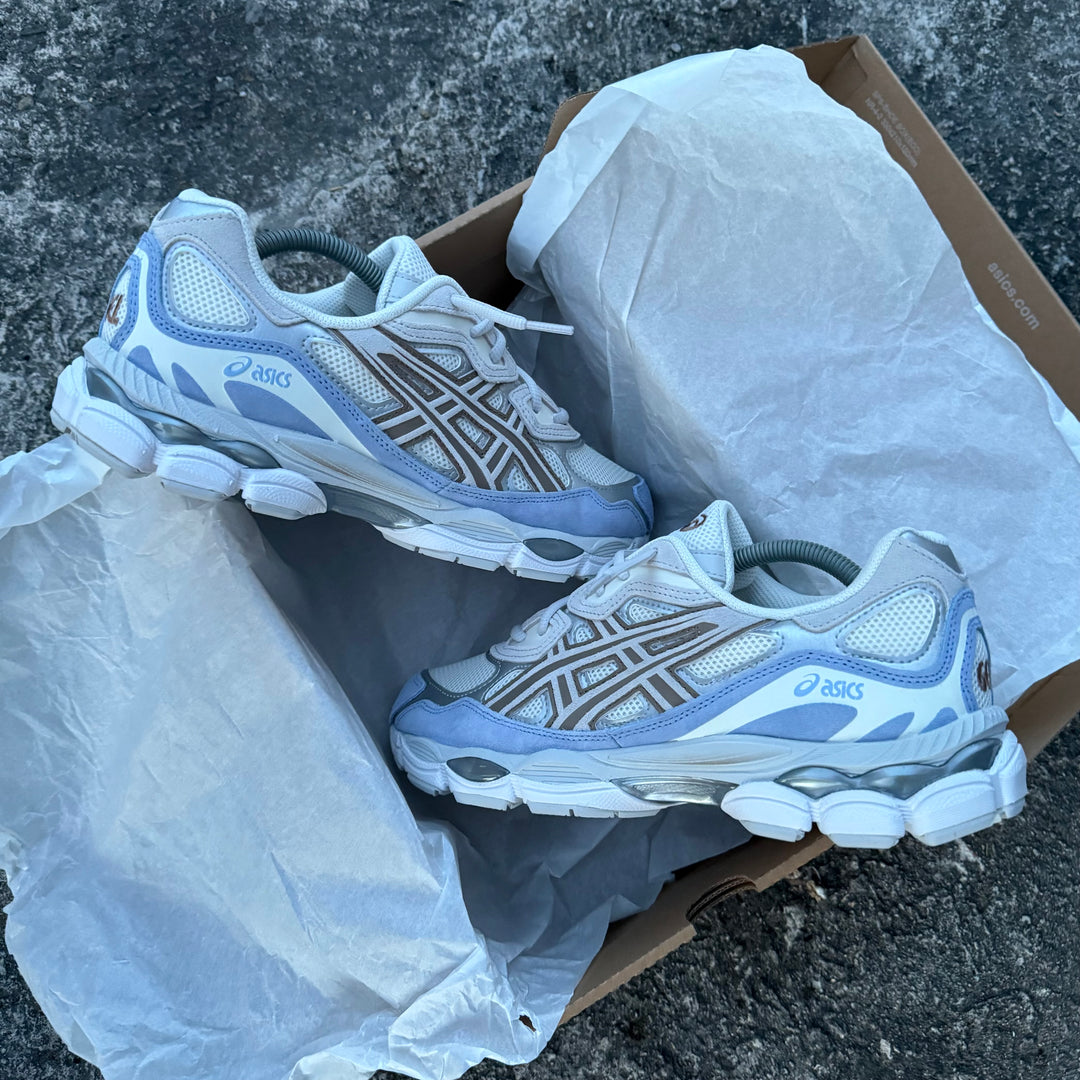 ASICS GEL NYC TRAINER - CREAM CLOUD GREY / SKY BLUE